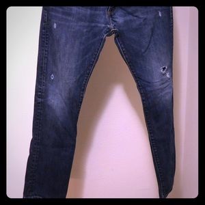 Men’s slightly distressed jeans